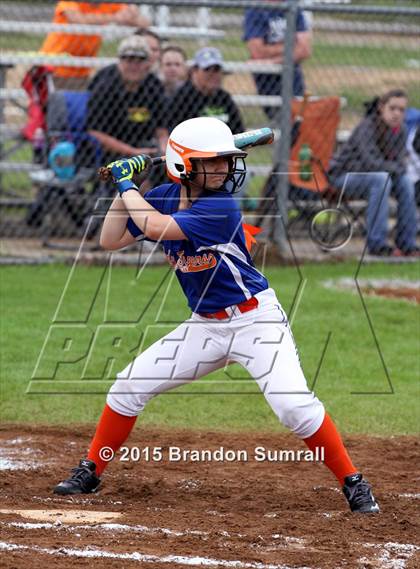 Thumbnail 3 in Isabella vs Chilton County (Mustang Invitational) photogallery.