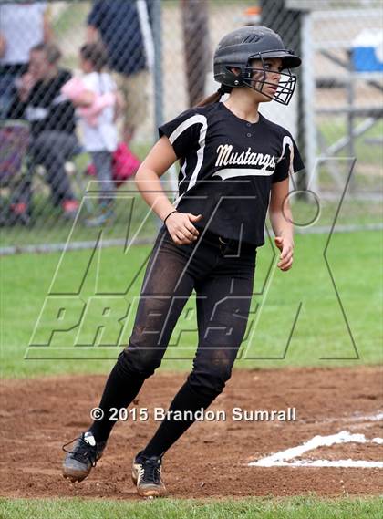 Thumbnail 3 in Isabella vs Chilton County (Mustang Invitational) photogallery.