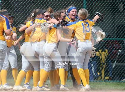 Thumbnail 2 in Olentangy Liberty vs. Lincoln (OHSAA D1 District Final) photogallery.