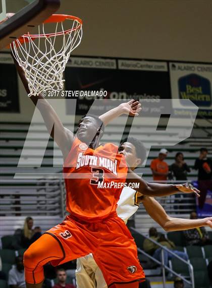 Thumbnail 3 in Westbury Christian vs South Miami (Allstate Sugar Bowl Classic) photogallery.