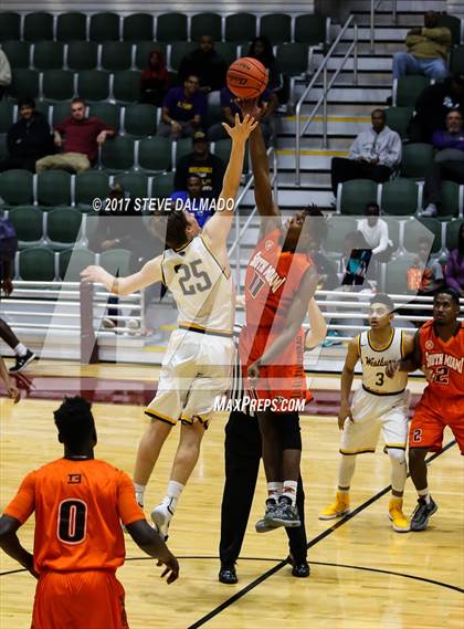 Thumbnail 1 in Westbury Christian vs South Miami (Allstate Sugar Bowl Classic) photogallery.