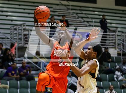 Thumbnail 1 in Westbury Christian vs South Miami (Allstate Sugar Bowl Classic) photogallery.