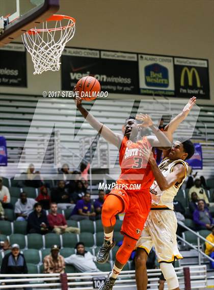 Thumbnail 2 in Westbury Christian vs South Miami (Allstate Sugar Bowl Classic) photogallery.