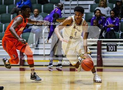 Thumbnail 2 in Westbury Christian vs South Miami (Allstate Sugar Bowl Classic) photogallery.