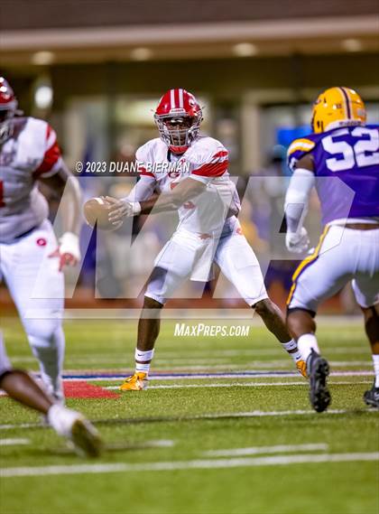 Thumbnail 2 in DeSoto Central vs. Germantown photogallery.