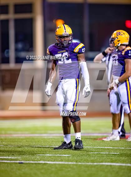 Thumbnail 1 in DeSoto Central vs. Germantown photogallery.