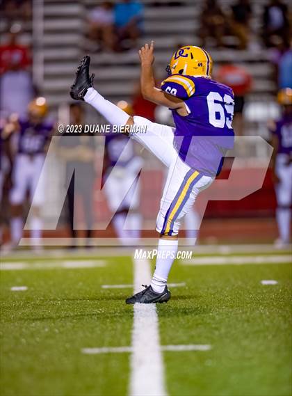 Thumbnail 3 in DeSoto Central vs. Germantown photogallery.