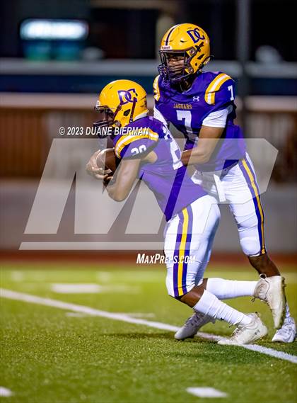 Thumbnail 3 in DeSoto Central vs. Germantown photogallery.