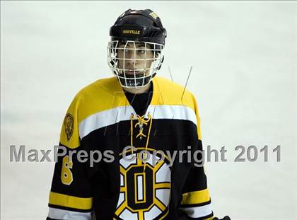 Thumbnail 3 in Oakville vs. SLUH photogallery.