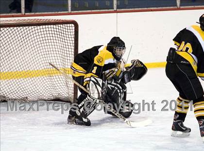 Thumbnail 1 in Oakville vs. SLUH photogallery.