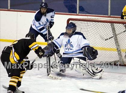 Thumbnail 2 in Oakville vs. SLUH photogallery.