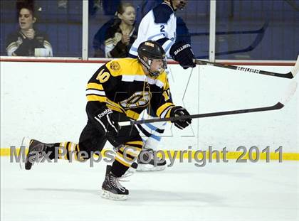 Thumbnail 3 in Oakville vs. SLUH photogallery.