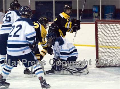 Thumbnail 1 in Oakville vs. SLUH photogallery.