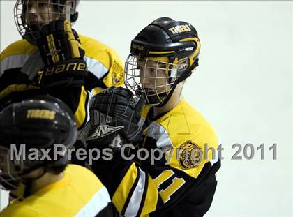 Thumbnail 1 in Oakville vs. SLUH photogallery.