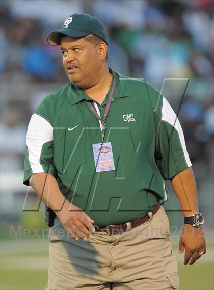 Thumbnail 2 in Cass Tech vs Brother Rice (Prep Kickoff Classic) photogallery.