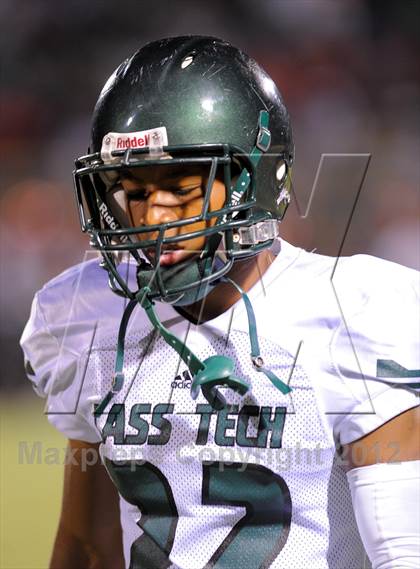 Thumbnail 1 in Cass Tech vs Brother Rice (Prep Kickoff Classic) photogallery.