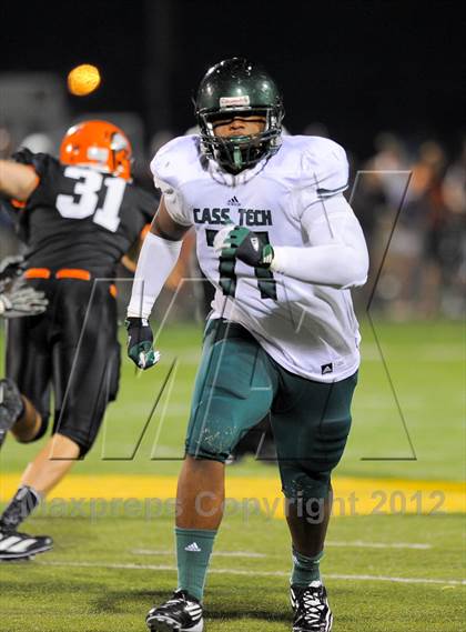 Thumbnail 3 in Cass Tech vs Brother Rice (Prep Kickoff Classic) photogallery.