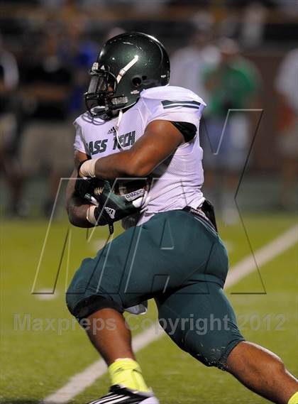 Thumbnail 1 in Cass Tech vs Brother Rice (Prep Kickoff Classic) photogallery.