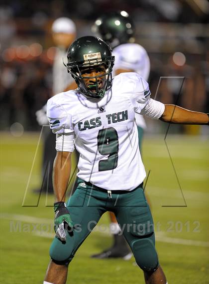 Thumbnail 1 in Cass Tech vs Brother Rice (Prep Kickoff Classic) photogallery.