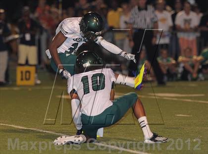Thumbnail 3 in Cass Tech vs Brother Rice (Prep Kickoff Classic) photogallery.