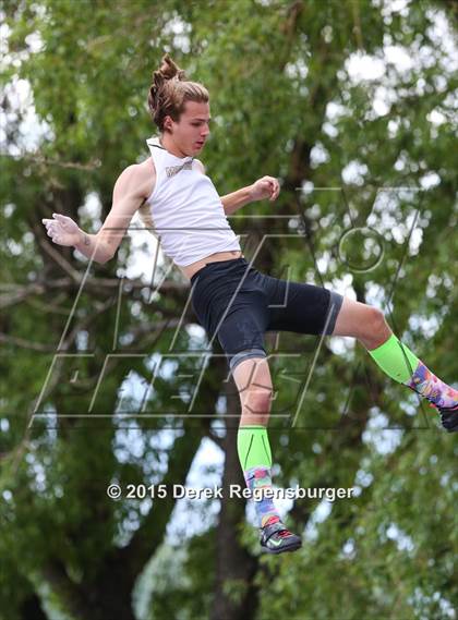 Thumbnail 1 in CHSAA 4A/5A Track and Field Championships (Day 3) photogallery.