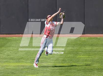 Thumbnail 2 in Davenport West vs Liberty (Varsity Classic) photogallery.