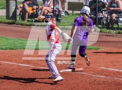 Thumbnail 3 in Davenport West vs Liberty (Varsity Classic) photogallery.