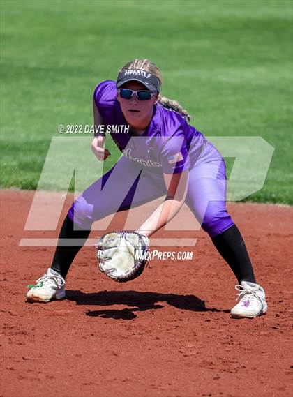 Thumbnail 2 in Davenport West vs Liberty (Varsity Classic) photogallery.