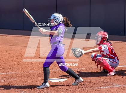 Thumbnail 3 in Davenport West vs Liberty (Varsity Classic) photogallery.