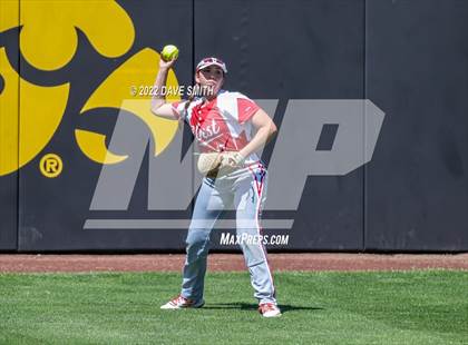 Thumbnail 1 in Davenport West vs Liberty (Varsity Classic) photogallery.