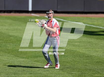 Thumbnail 1 in Davenport West vs Liberty (Varsity Classic) photogallery.
