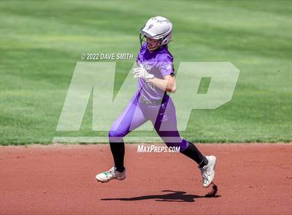 Thumbnail 3 in Davenport West vs Liberty (Varsity Classic) photogallery.