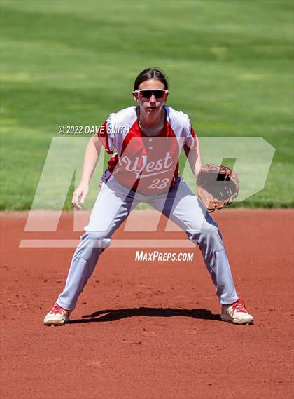 Thumbnail 1 in Davenport West vs Liberty (Varsity Classic) photogallery.