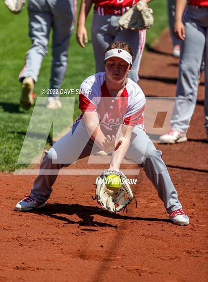 Thumbnail 2 in Davenport West vs Liberty (Varsity Classic) photogallery.