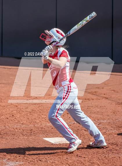 Thumbnail 1 in Davenport West vs Liberty (Varsity Classic) photogallery.