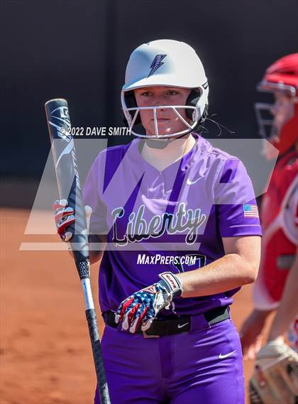 Thumbnail 2 in Davenport West vs Liberty (Varsity Classic) photogallery.