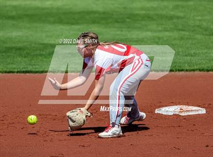 Thumbnail 3 in Davenport West vs Liberty (Varsity Classic) photogallery.
