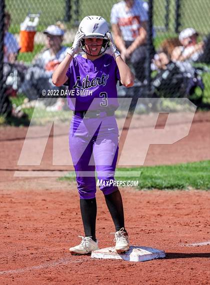 Thumbnail 3 in Davenport West vs Liberty (Varsity Classic) photogallery.