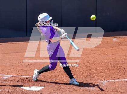 Thumbnail 3 in Davenport West vs Liberty (Varsity Classic) photogallery.
