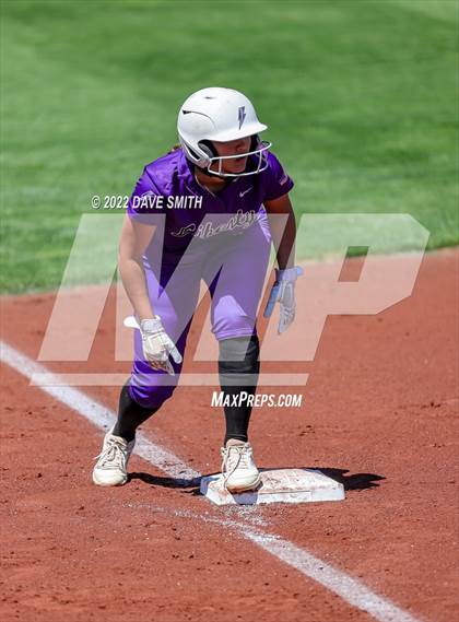 Thumbnail 2 in Davenport West vs Liberty (Varsity Classic) photogallery.
