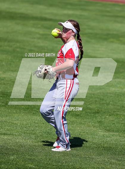 Thumbnail 3 in Davenport West vs Liberty (Varsity Classic) photogallery.