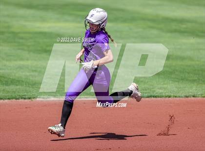 Thumbnail 1 in Davenport West vs Liberty (Varsity Classic) photogallery.