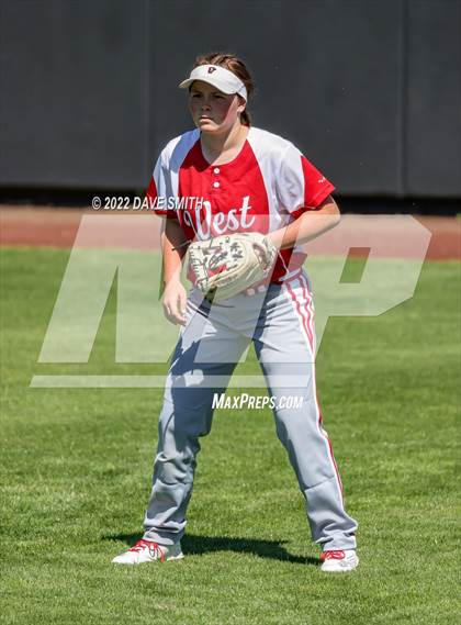 Thumbnail 2 in Davenport West vs Liberty (Varsity Classic) photogallery.