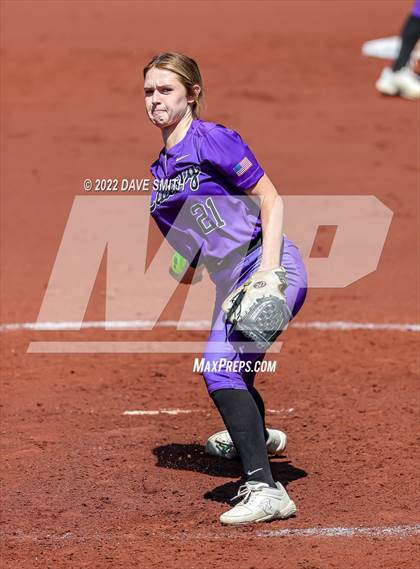 Thumbnail 3 in Davenport West vs Liberty (Varsity Classic) photogallery.