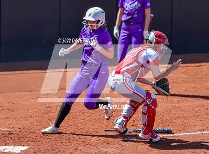 Thumbnail 1 in Davenport West vs Liberty (Varsity Classic) photogallery.