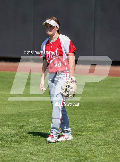Thumbnail 1 in Davenport West vs Liberty (Varsity Classic) photogallery.