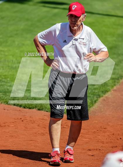 Thumbnail 2 in Davenport West vs Liberty (Varsity Classic) photogallery.