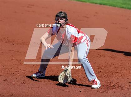 Thumbnail 2 in Davenport West vs Liberty (Varsity Classic) photogallery.