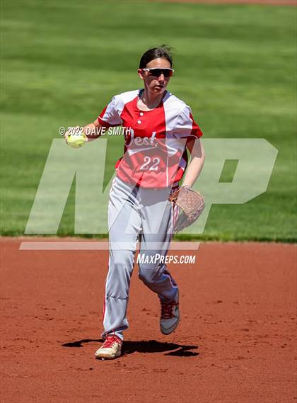 Thumbnail 1 in Davenport West vs Liberty (Varsity Classic) photogallery.