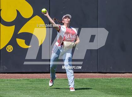 Thumbnail 2 in Davenport West vs Liberty (Varsity Classic) photogallery.